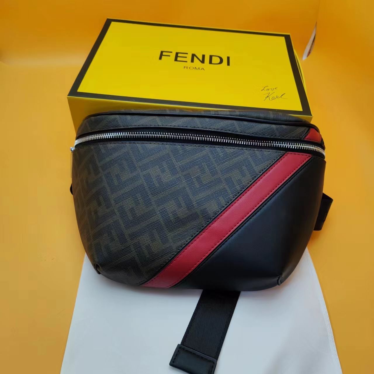 FENDI フェンディ ショルダーバッグ ベルトバッグ ウェストバッグ