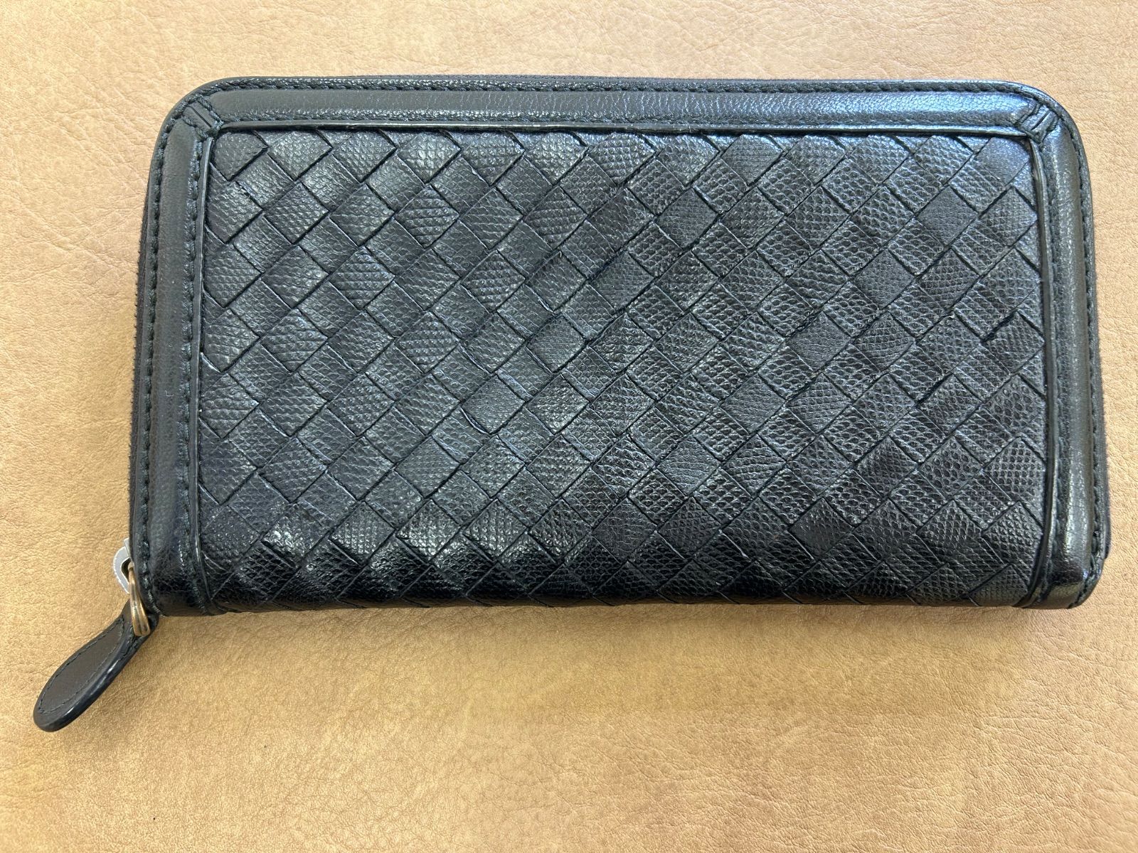 【未使用級】サンローラン マネークリップ 二つ折り財布 クロコ型押し ブラック サンローラン YSL カサンドラロゴ クロコ型押し マネークリップ 財布