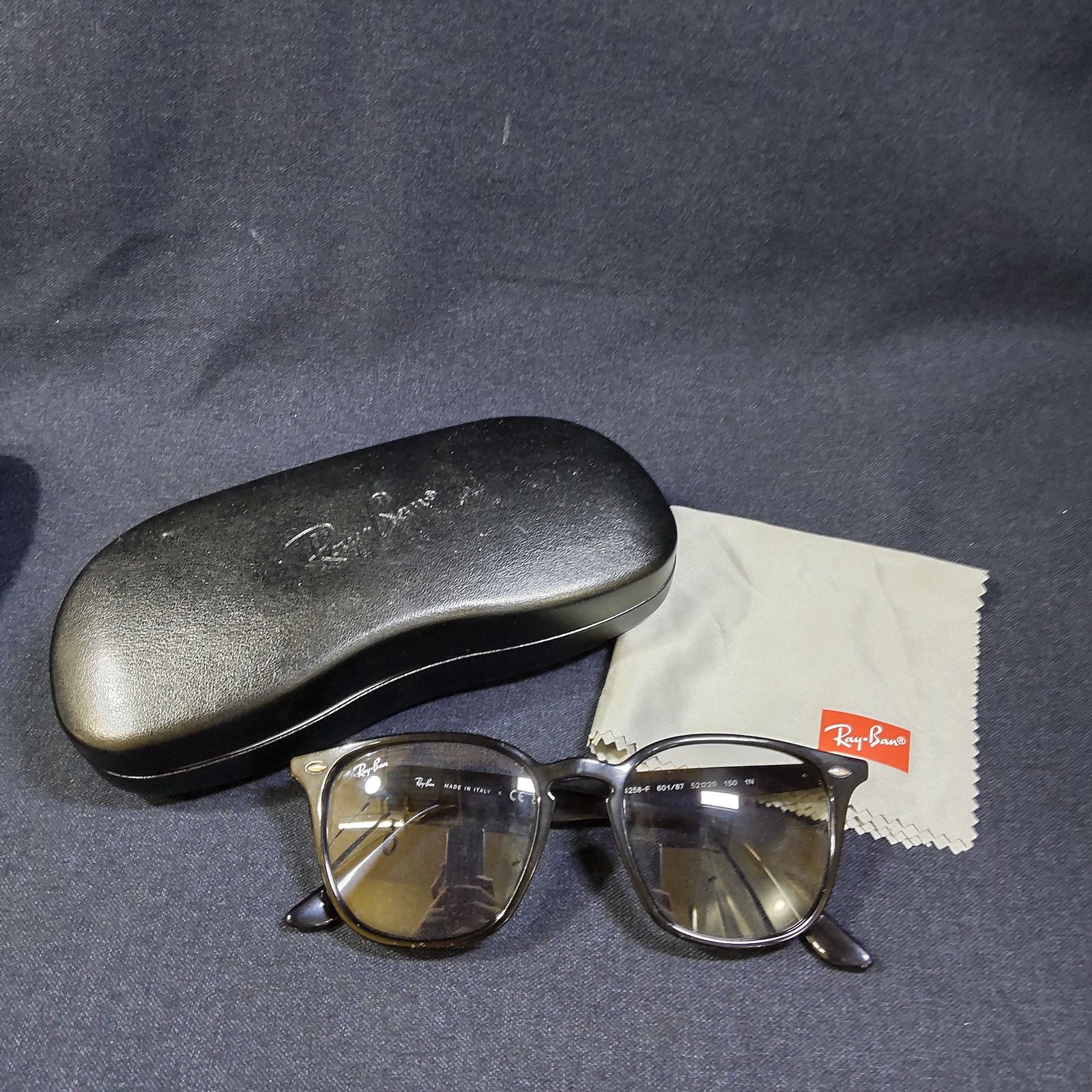 Ray-Ban レイバン サングラス ブラック ケース付き RB 4258-F L903 