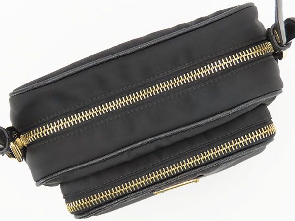 プラダ PRADA
