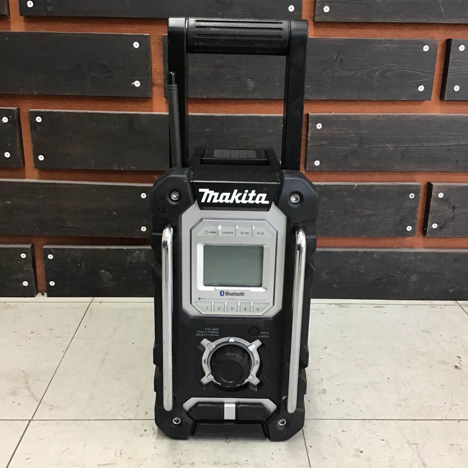 中古品】マキタ/makita コードレスラジオ MR108B 【鴻巣店】 - メルカリ