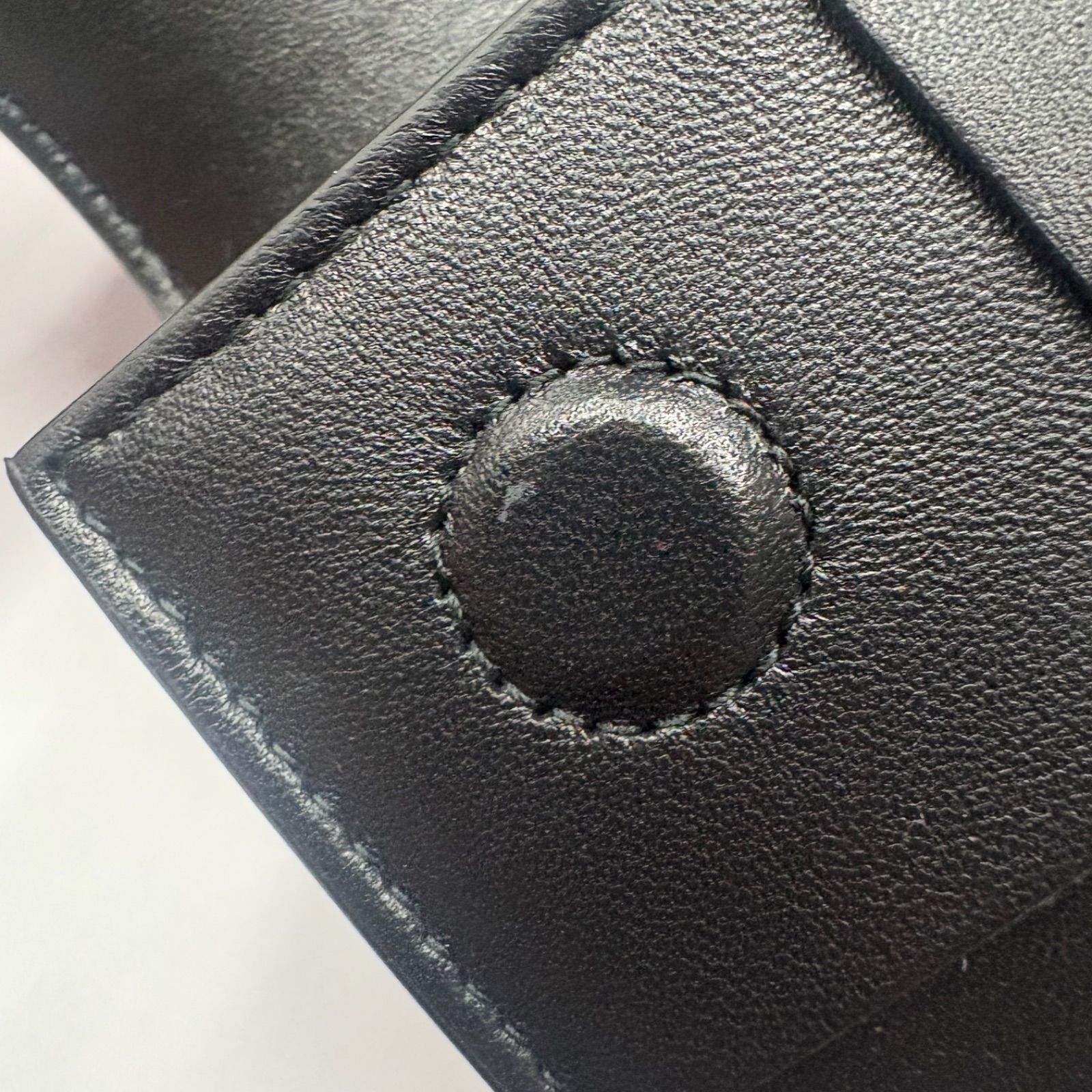 新品未使用訳アリ】BOTTEGA VENETA カセット ラージ フラップ 