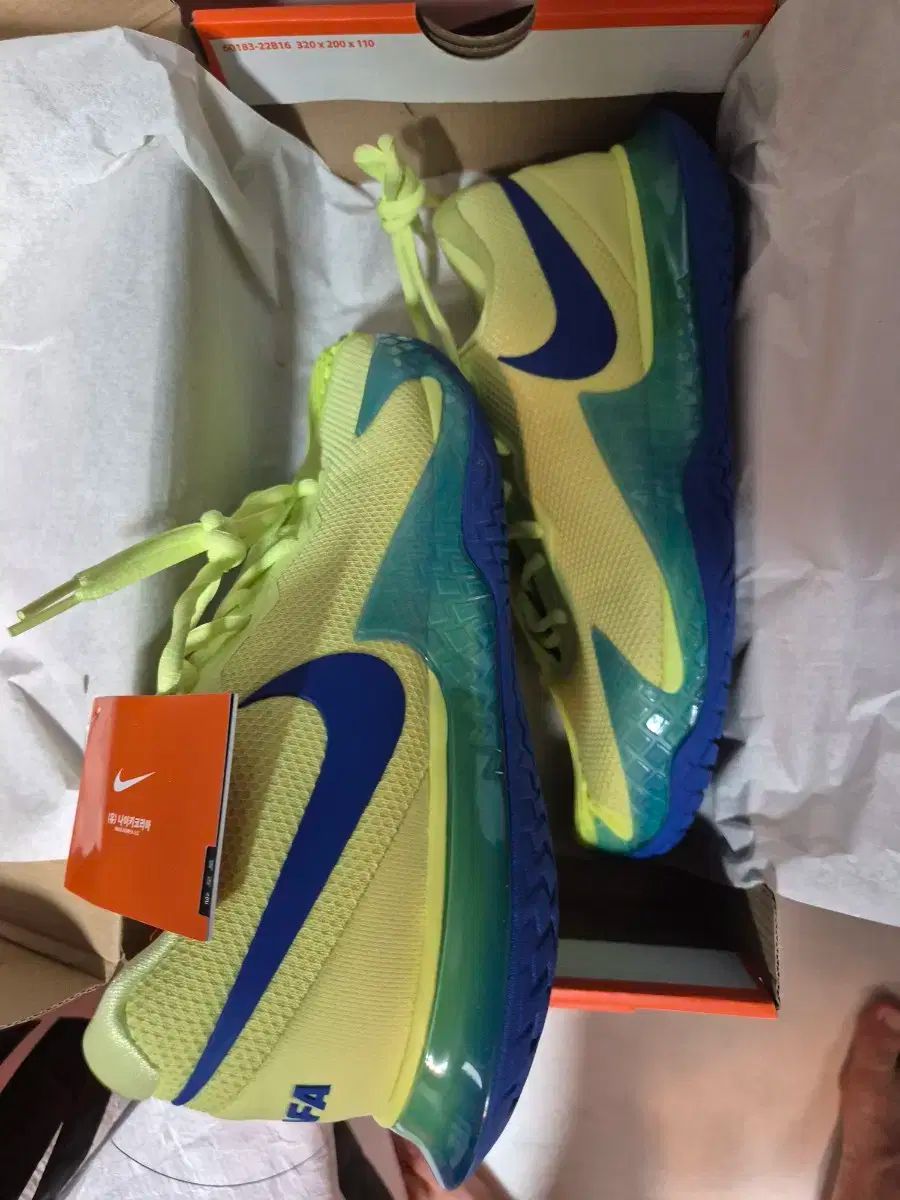 NIKE ナイキ