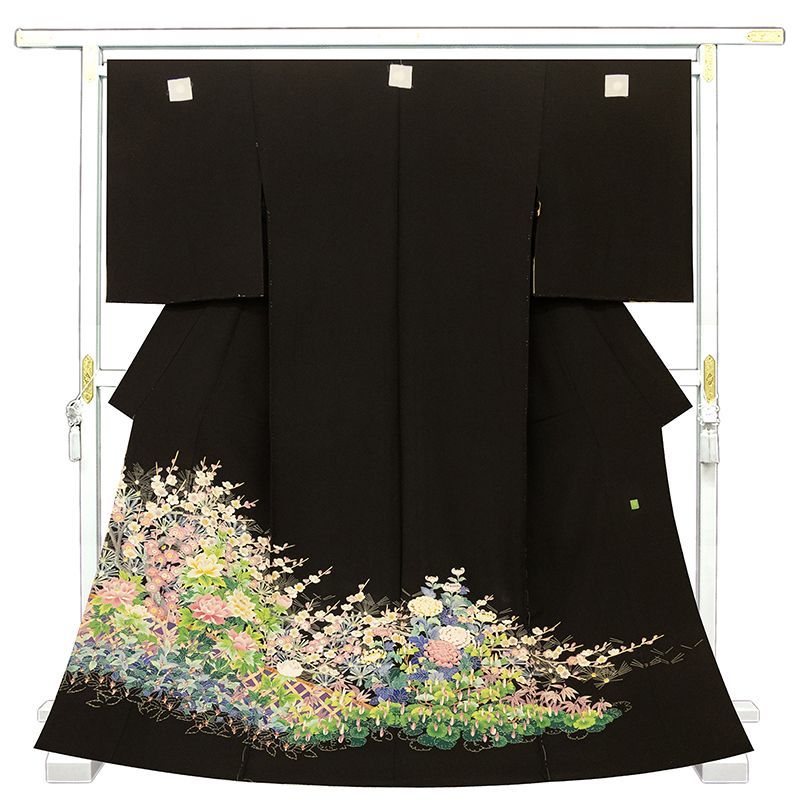 ゆりのはな　未使用品　黒留袖　京友禅金彩ボカシ　作家物　松竹梅に風景画　C702 ゆりのはな 未使用品 黒留袖 京友禅金彩ボカシ 作家物 松竹梅に