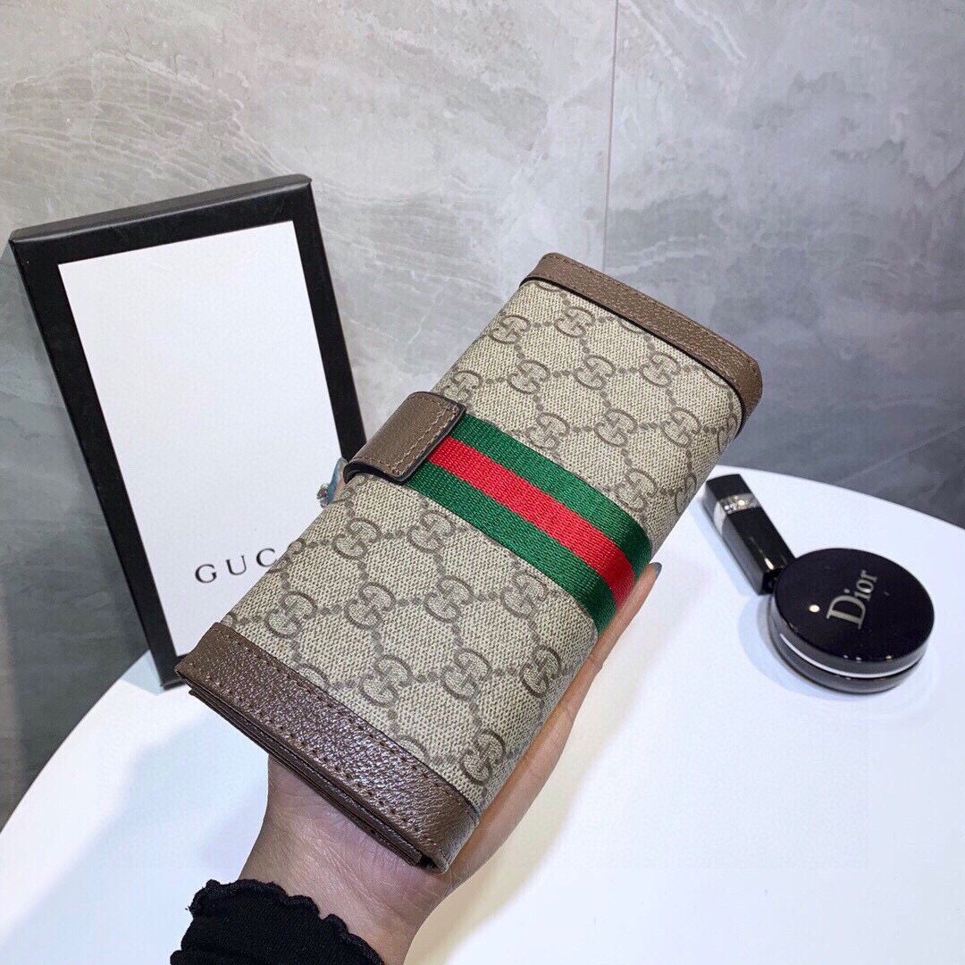 GUCCI グッチ