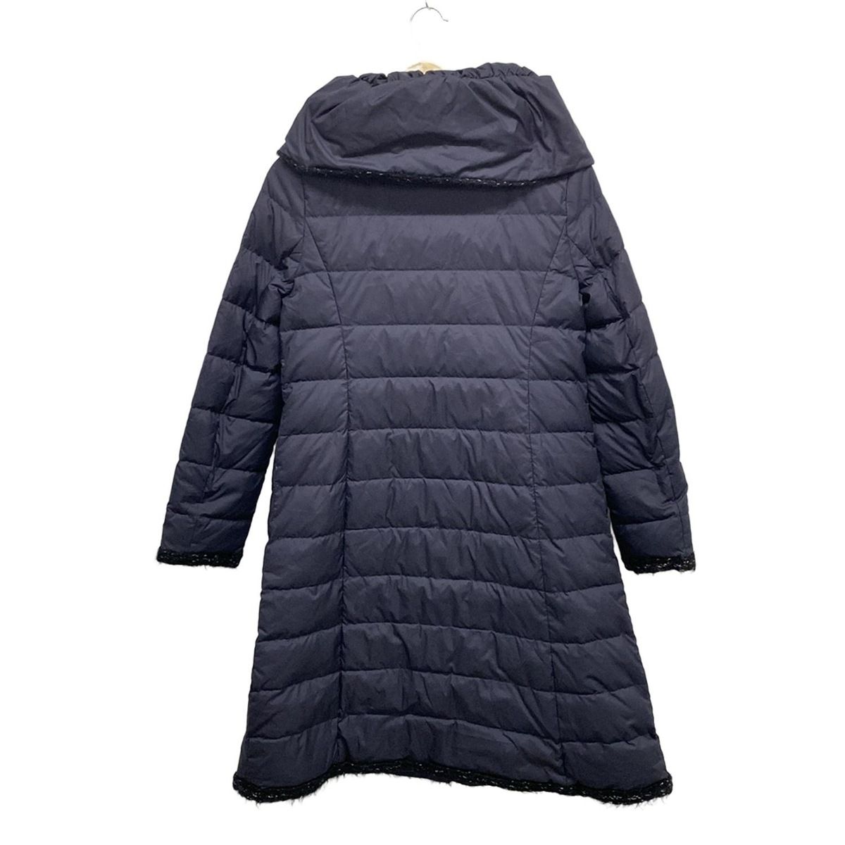 TO BE CHIC トゥービーシック ダウンコート サイズ38 M レディース - ダークネイビー×黒 長袖 ビジュー 冬