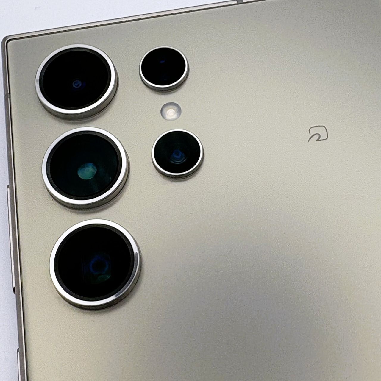 美品】 Samsung サムスン Galaxy S24 Ultra 256GB au ギャラクシー