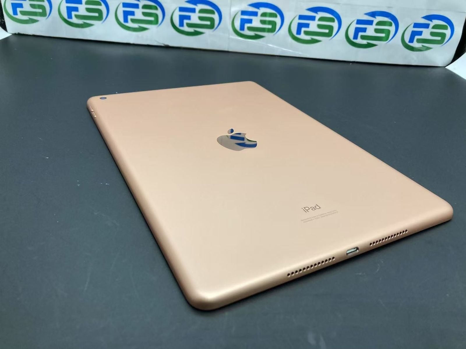 APPLE iPad 第7世代 10.2インチ WI-FI 128GB APPLE iPad 第7世代 10.2