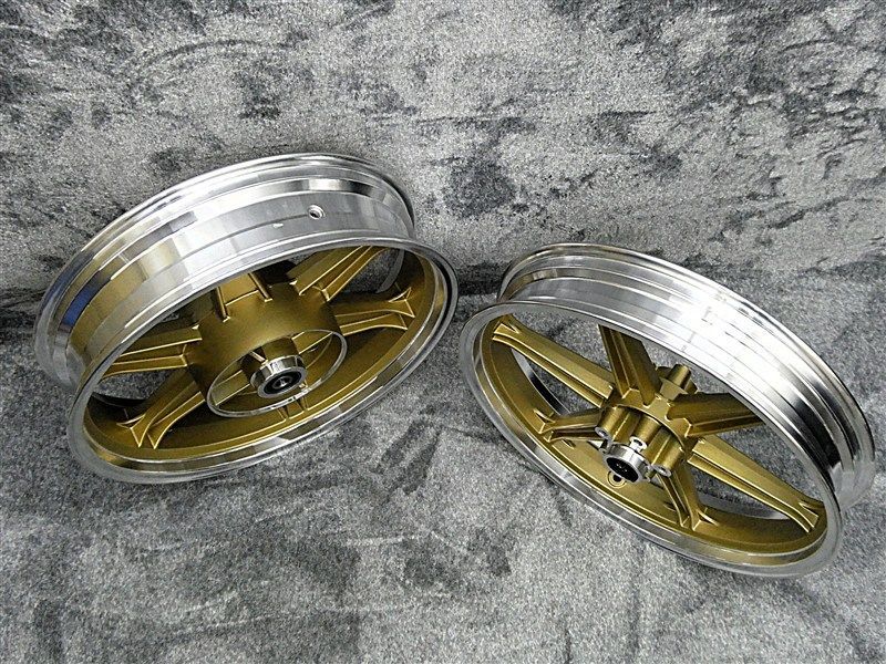 金 ナインキャスト