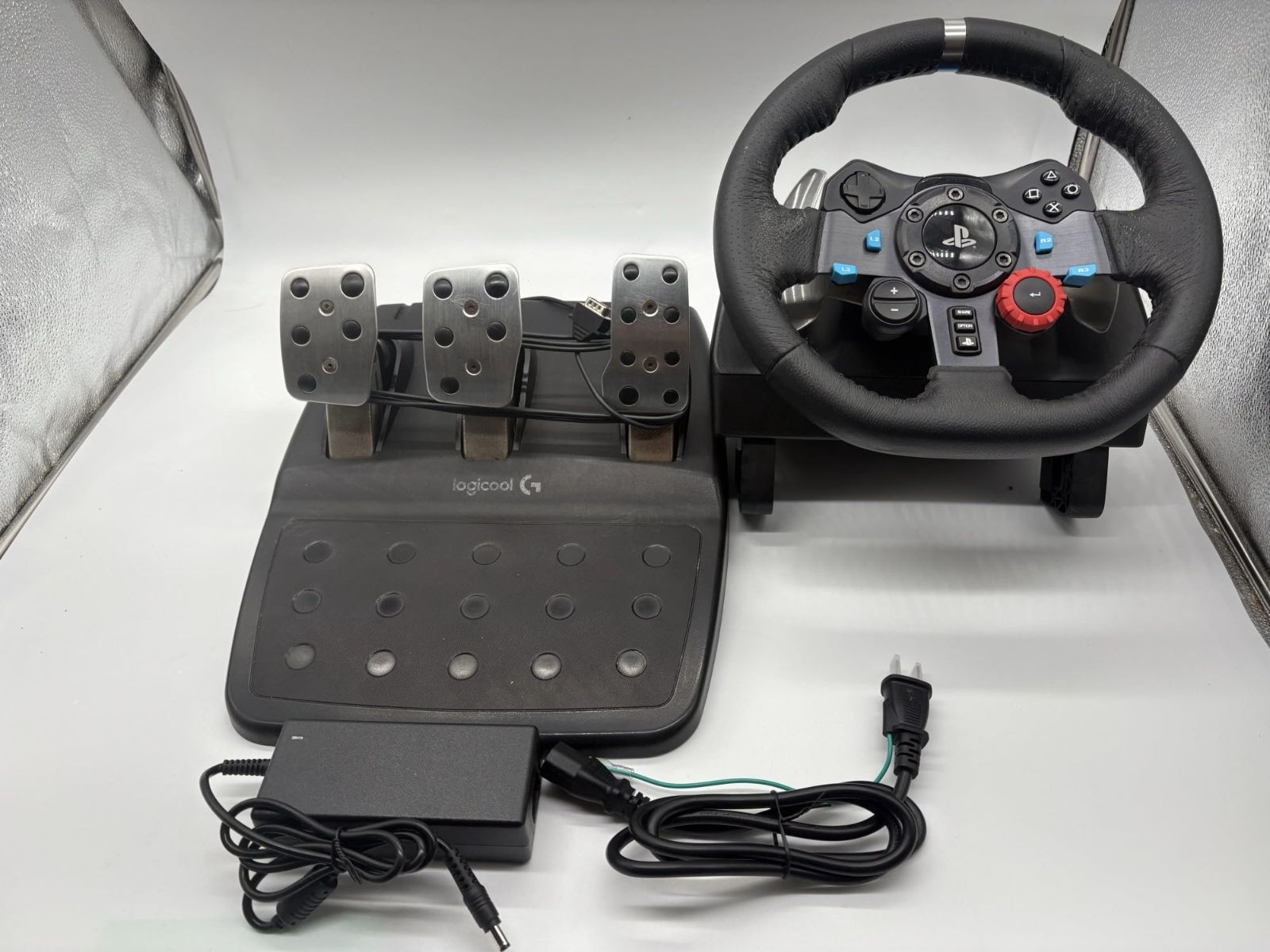 No.3554 Logicool G USB ハンコン G29 グランツーリスモ7 動作 済み PS5 PS4 PC ハンドル コントローラー レーシング ゲーム ドライビングフォース LPRC-15000 ステアリング 正規品