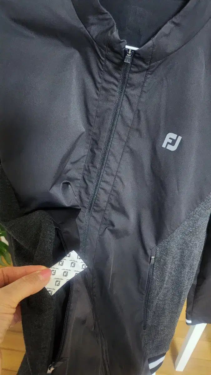 メンズ ウィンドブレーカー