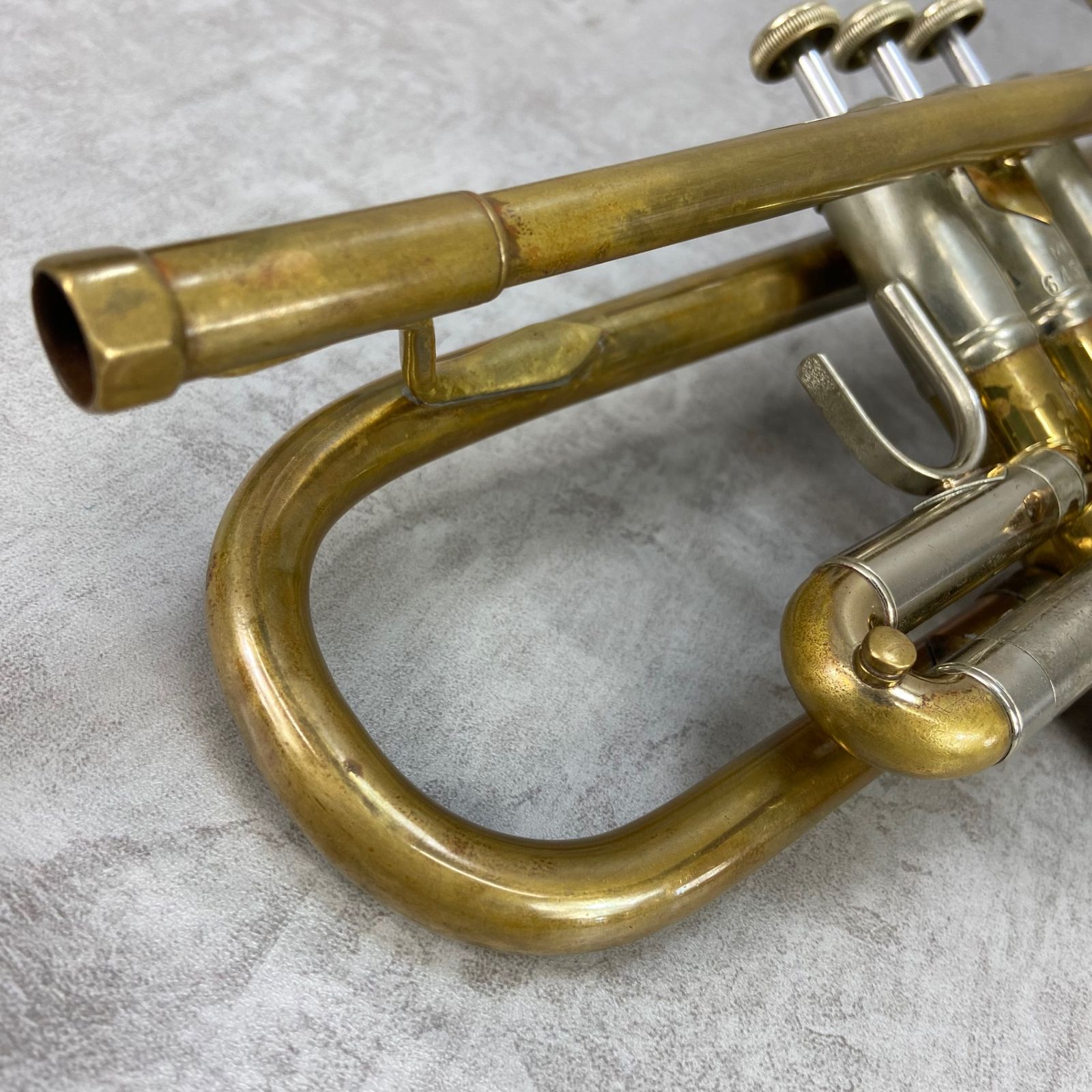 VINCENT BACH ビンセントバック Stradivarius Model37ML トランペット trumpet 管楽器 6万番代  1970年代前半の製造 ダブルケース - メルカリ