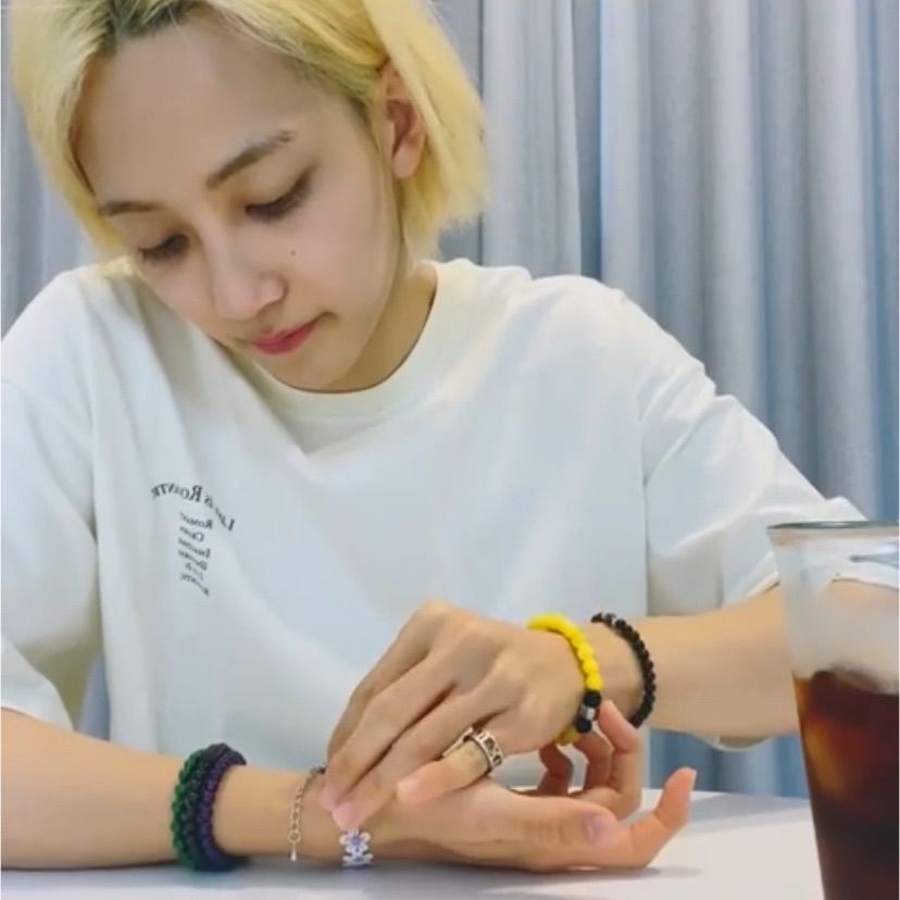 Seventeen ブレスレット Amazon.co.jp: セブンティーン ブレスレット JOSHUA ビーズ腕輪