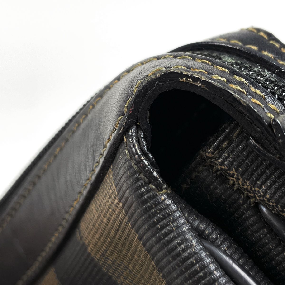 斜め掛け ショルダーバッグ