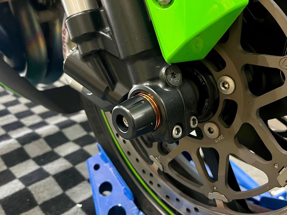 NINJA ZX-10R/RR/SE_フロント アクスルスライダー 青 SNIPER