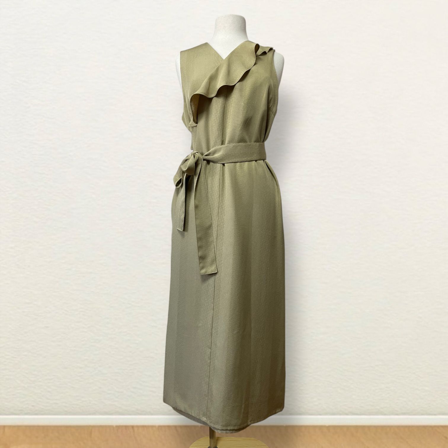 Kanataの茶道ドレス 江戸小紋 大きめサイズ お抹茶みたいな色のお着物で作ったフ ーフリルがエレガントな茶道お稽古着 手提げ袋付き