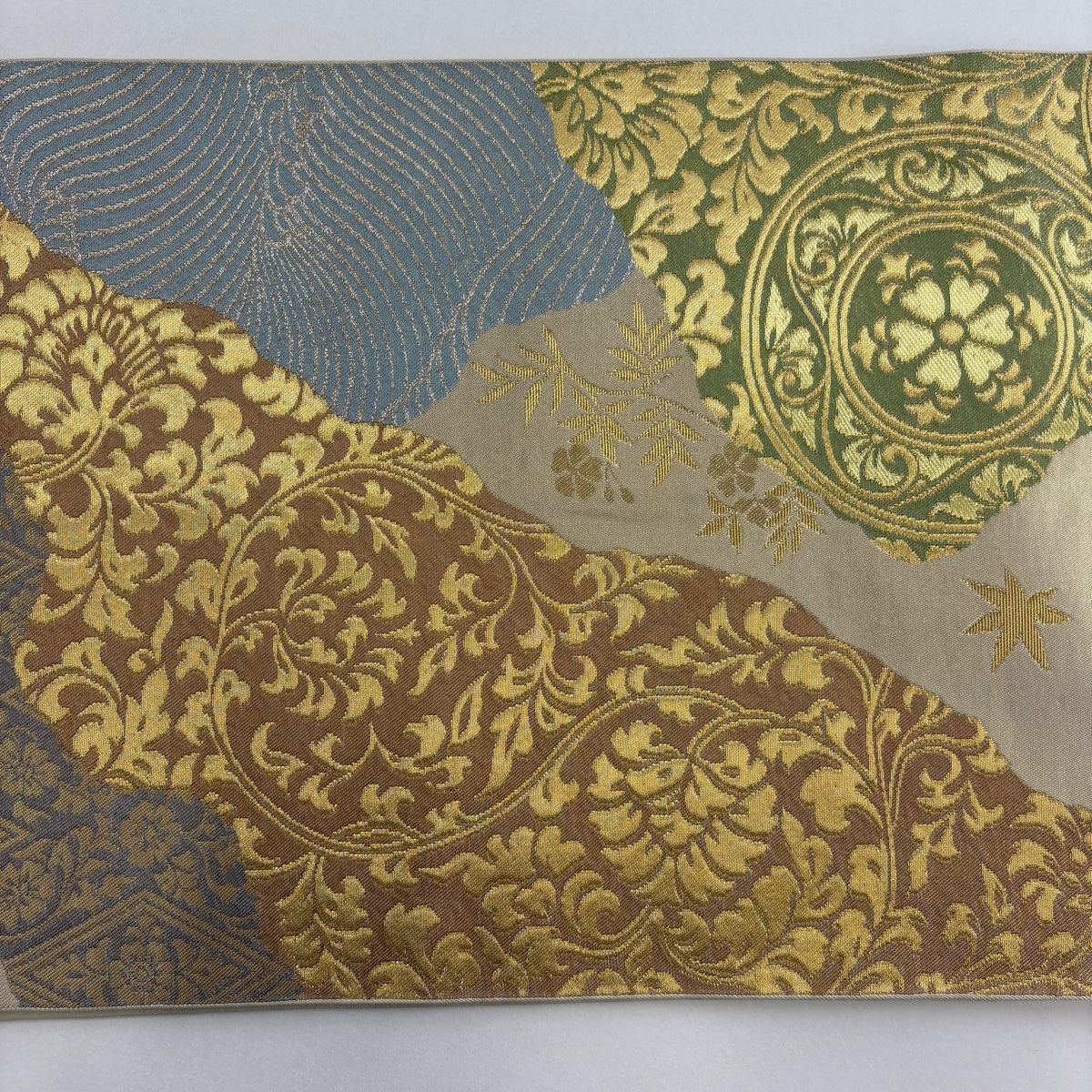 袋帯 美品 名品 川島織物 落款 華文 花唐草 金糸 箔 ベージュ 六