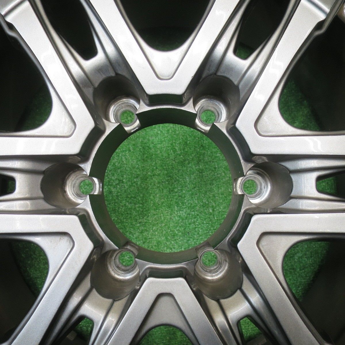 ウルフ 17インチ