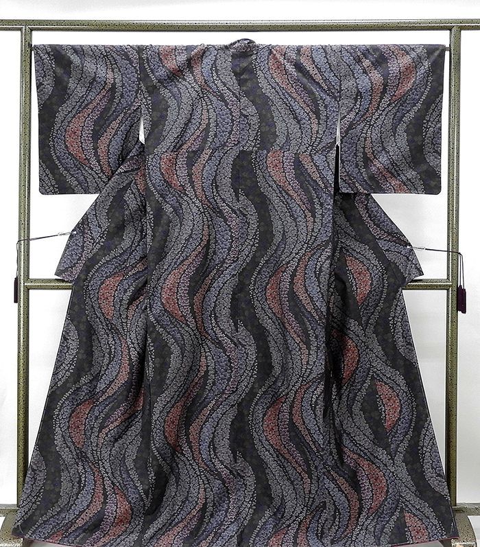 紬 未着用 正絹 花模様 身丈165.5cm 裄丈66.5cm 紬 新古品 着物 d0226