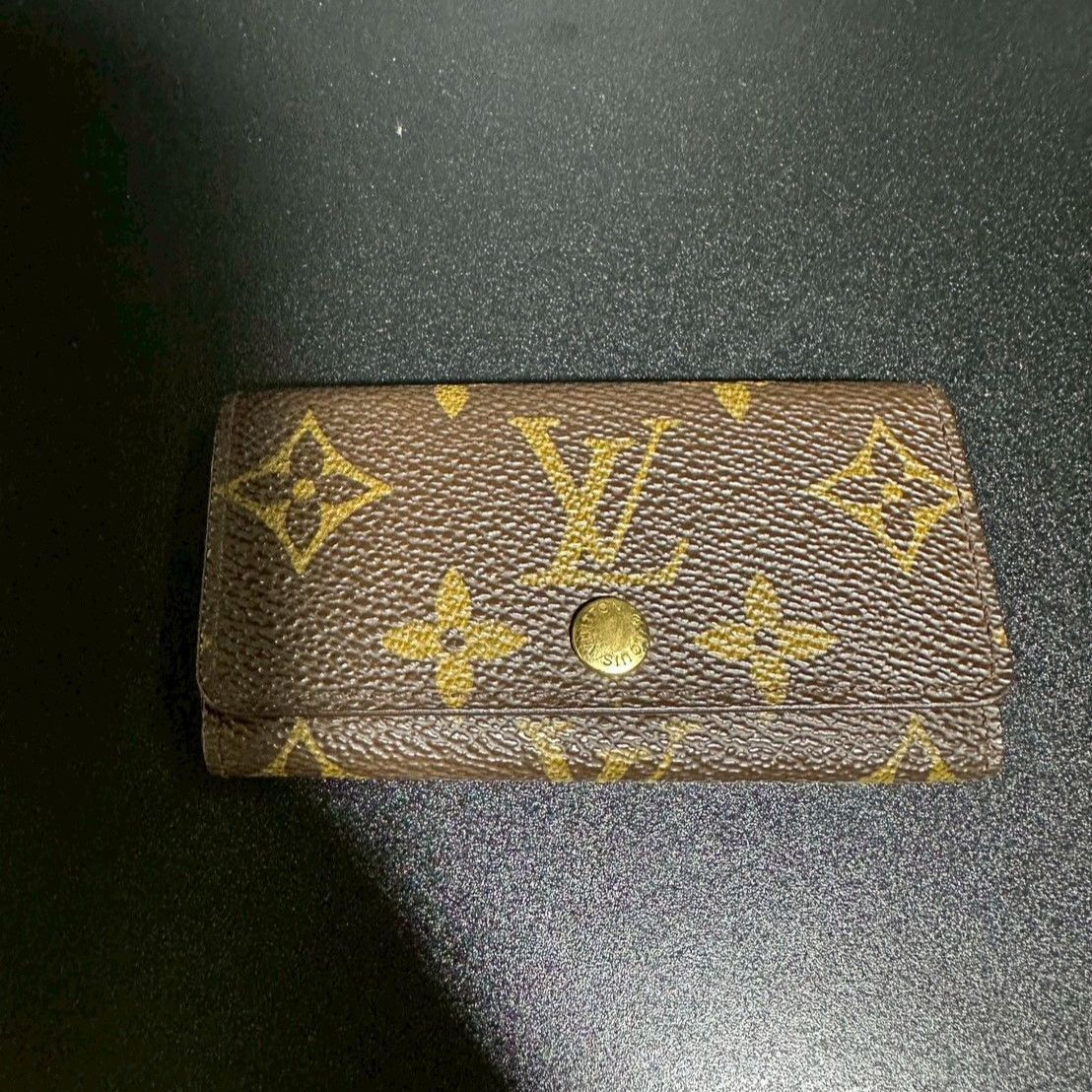 ルイヴィトン キーケース モノグラム ミュルティクレ4 B25100852