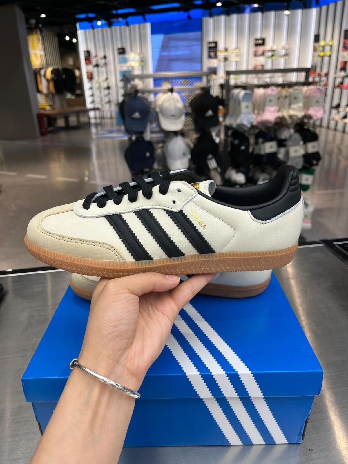 新品未使用 adidasアディダス サンバ Samba OG ブラック Gum Adidas Originals Samba black 男女兼用