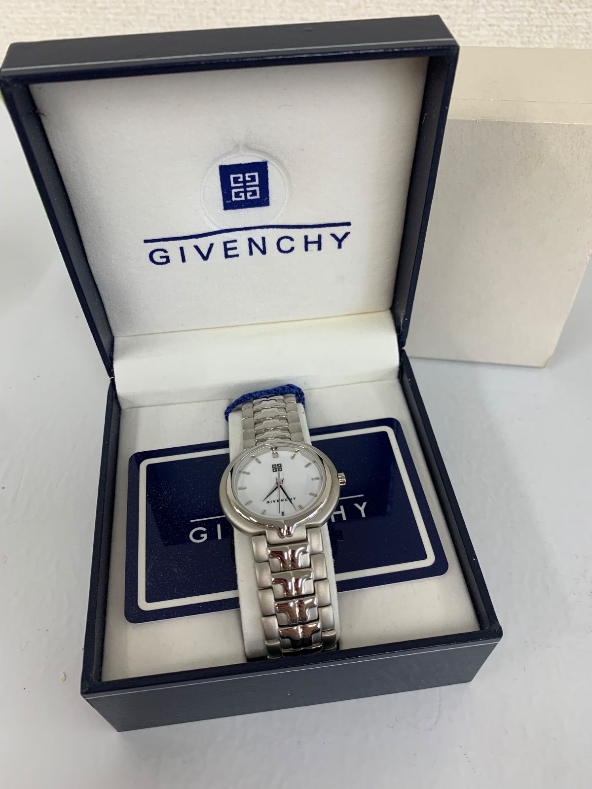 277 286 不動 GIVENCHY ジバンシー メンズ 腕時計 クォーツ