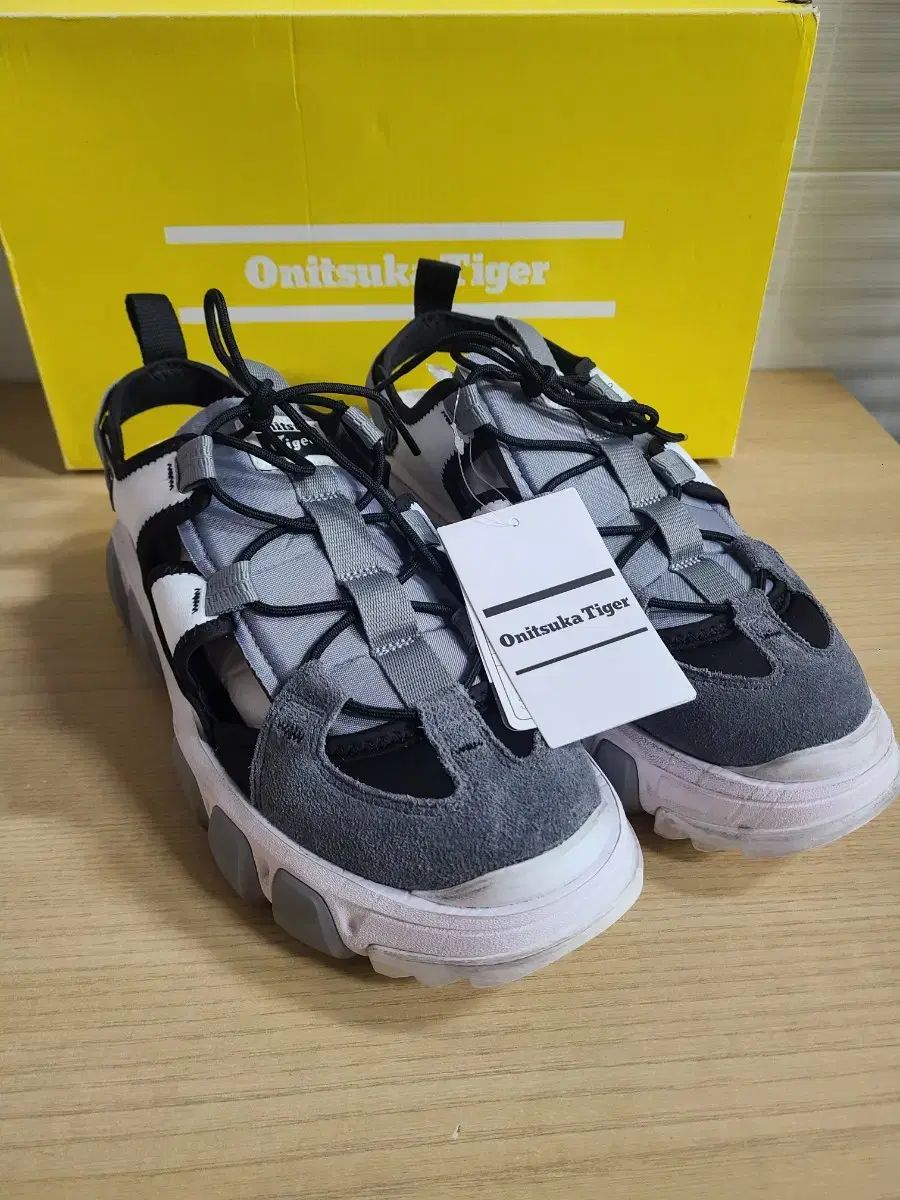 ■Onitsuka Tiger■大人気 デンティグレベルト 国内発 すぐ届く ONITSUKA TIGER YELLOW COLLECTION】DENTIGRE BELTED