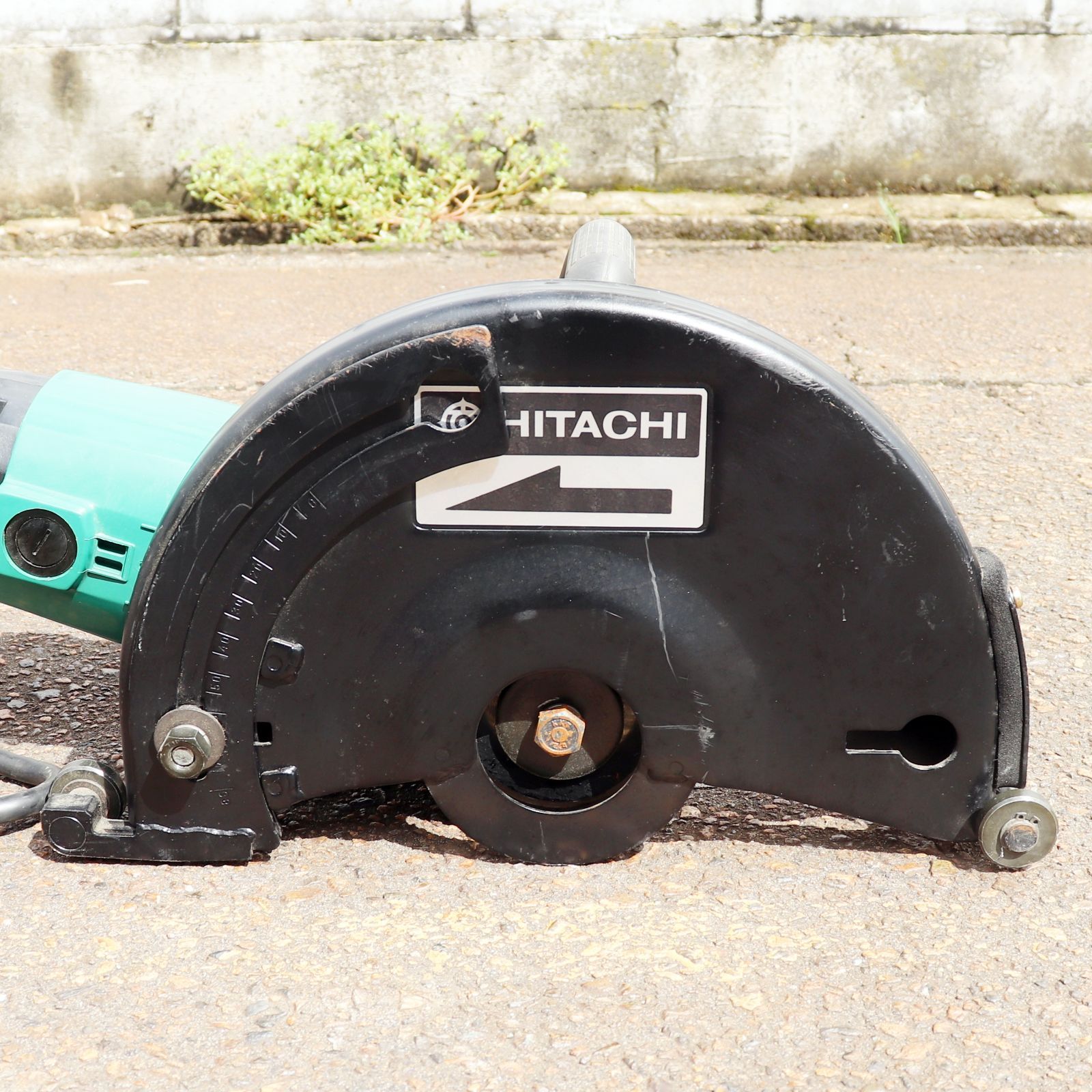 新潟発 日立工機 カッタ CM11 コンクリートカッター 280㎜ 100V 切断 電動 工具 石材 鋼材 現場 工事 HiKOKI ハイコーキ