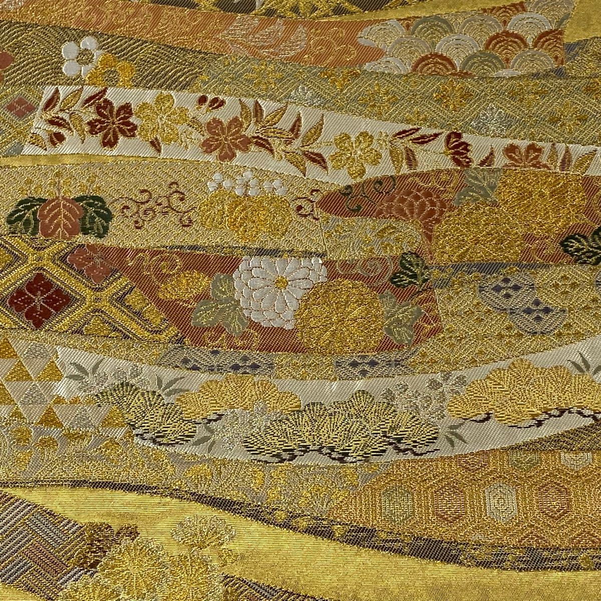 西陣正絹袋帯 六通 金色 青銅箔 菊 花唐草 藤花 美品 袋帯 美品 逸品 長嶋成織物 落款 瀞金錦 関西仕立て 蔓帯 菊唐草