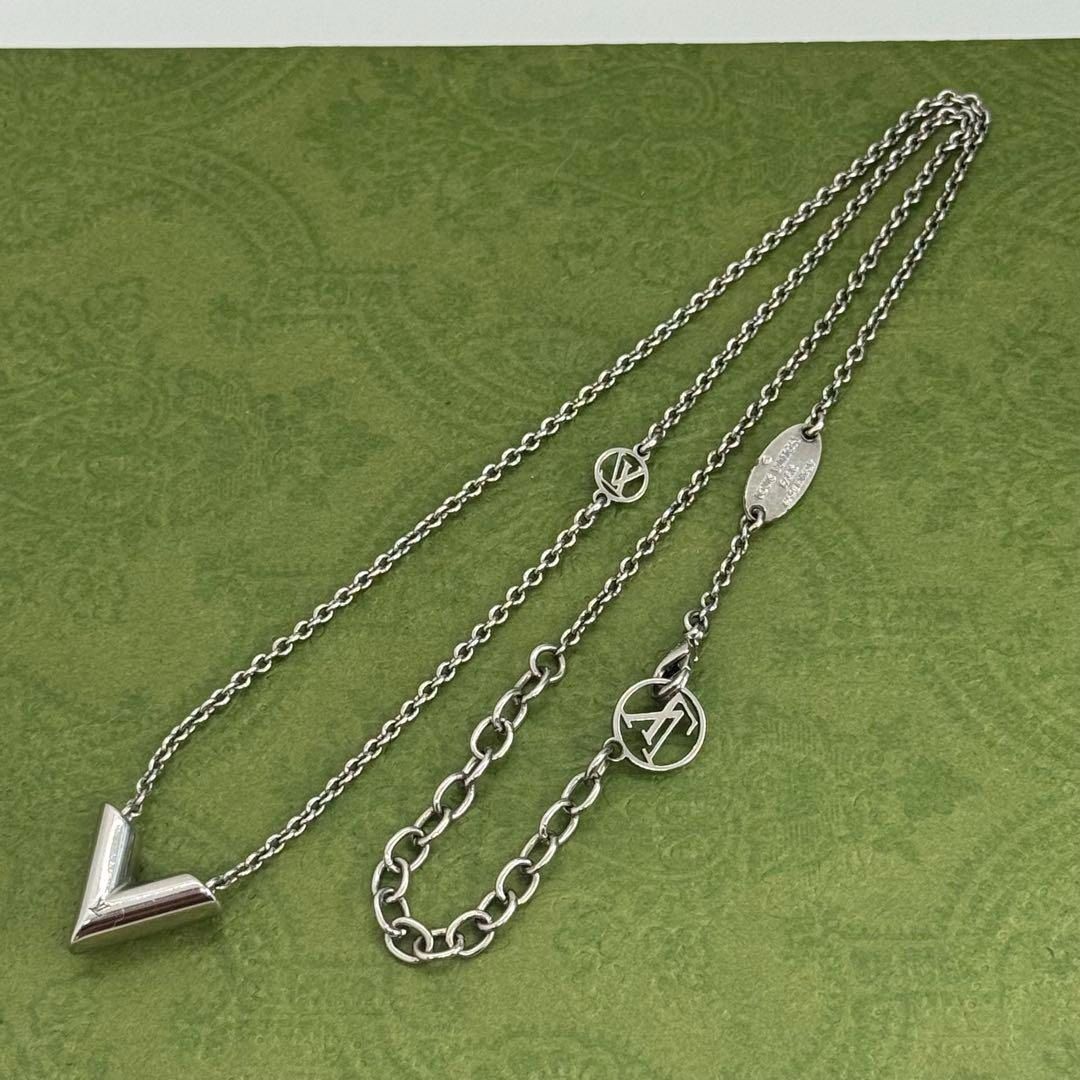 専用　ルイヴィトン ネックレス エセンシャルV シルバー LV ≪新品≫ Vuitton ルイヴィトン ネックレス・エセンシャルV