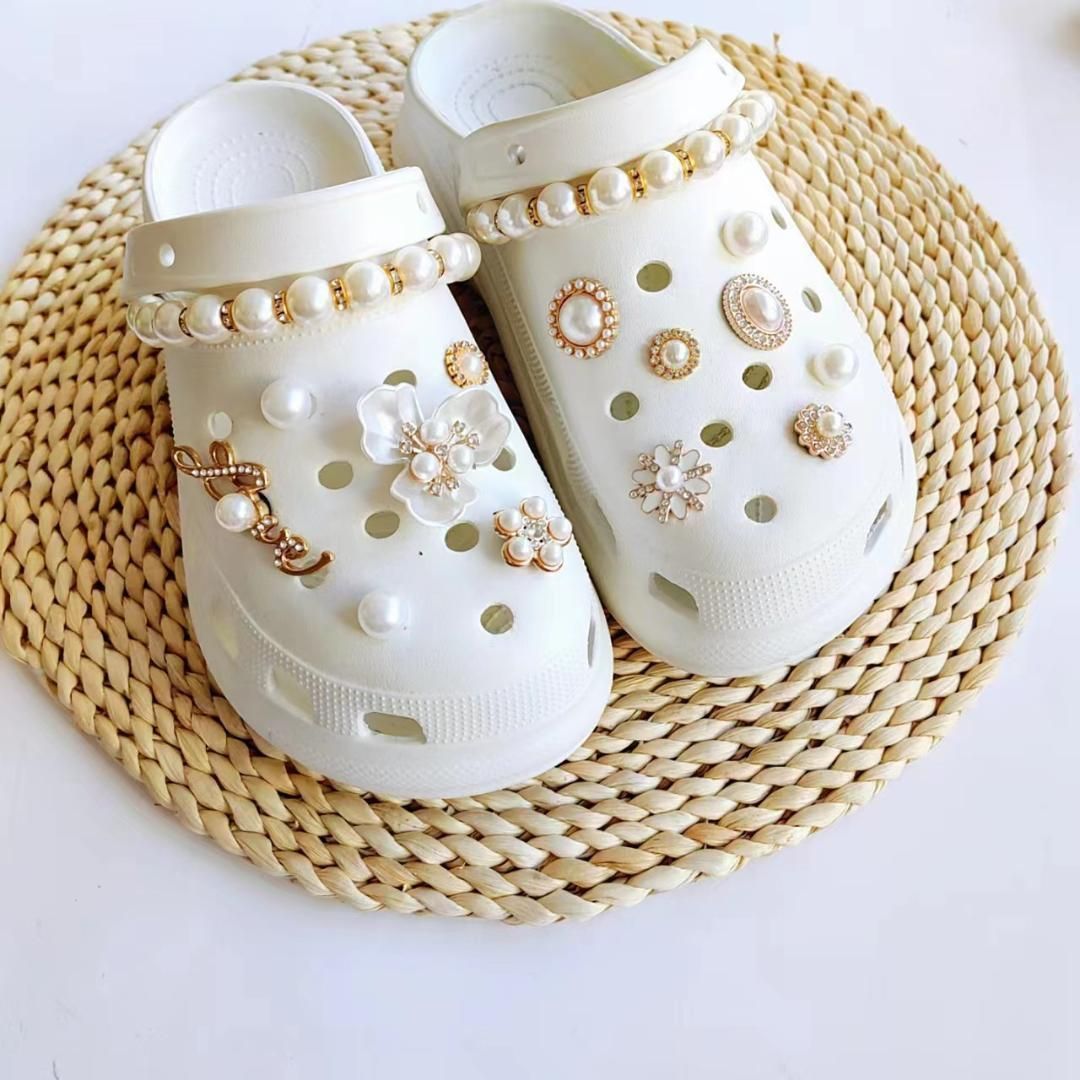 クロックス crocs ジビッツ デコ 韓国 y2k 花 真珠 チェーン 金