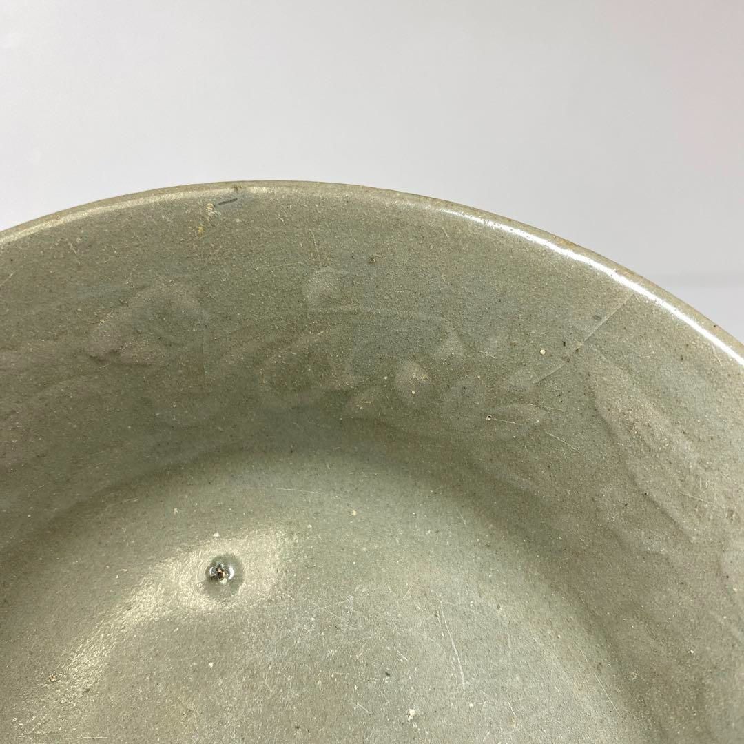 高麗青磁　陰刻皿　幅約14㎝　木箱付　トヒト　本さ6-1105☆1F 高麗青磁 陰刻皿 幅約14㎝ 木箱付 トヒト 本さ6-1105☆1F - メルカリ