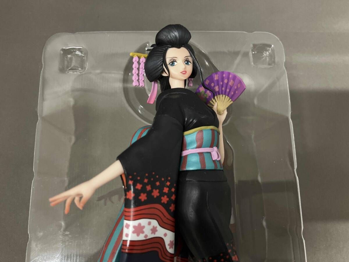 FiguartsZERO ニコ・ロビン(おロビ) ワンピｰス/S.H.Figuarts(フィギュ