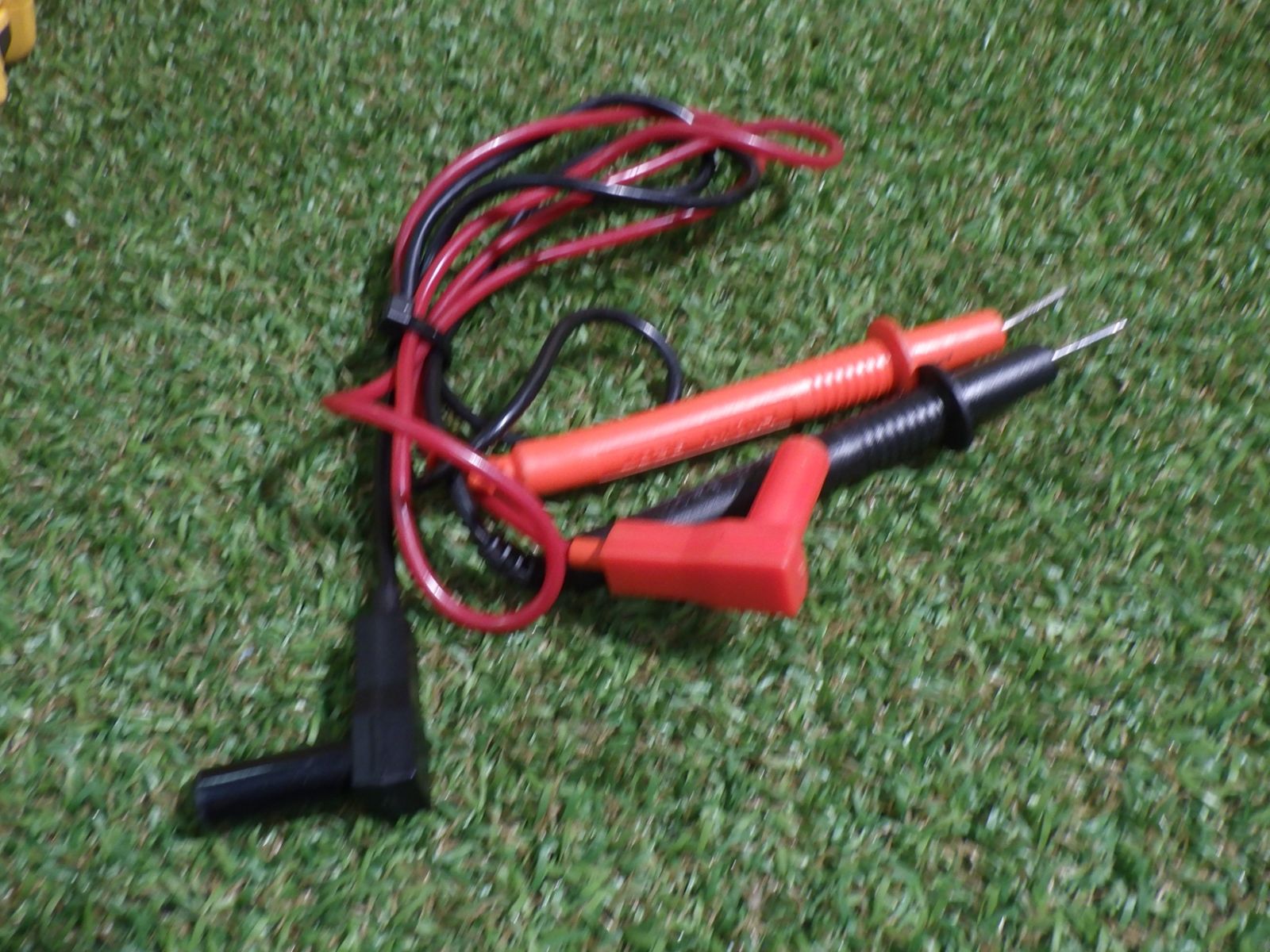  電線に流れる電流を測定 HIOKI 日置電機 3281 デジタルクランプオンハイテスタ AC 600 A 品 その他 計測 検査