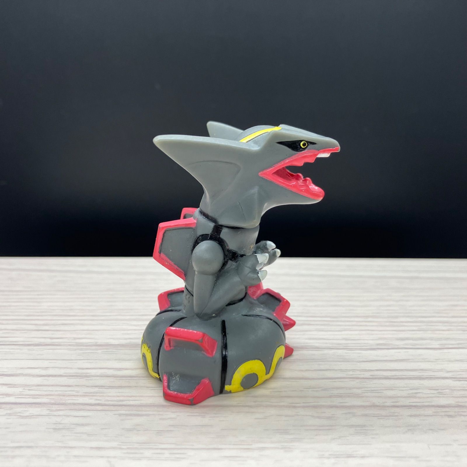 ポケモン 指人形 レックウザ 色違い 黒いレックウザ 正規品 記名有り