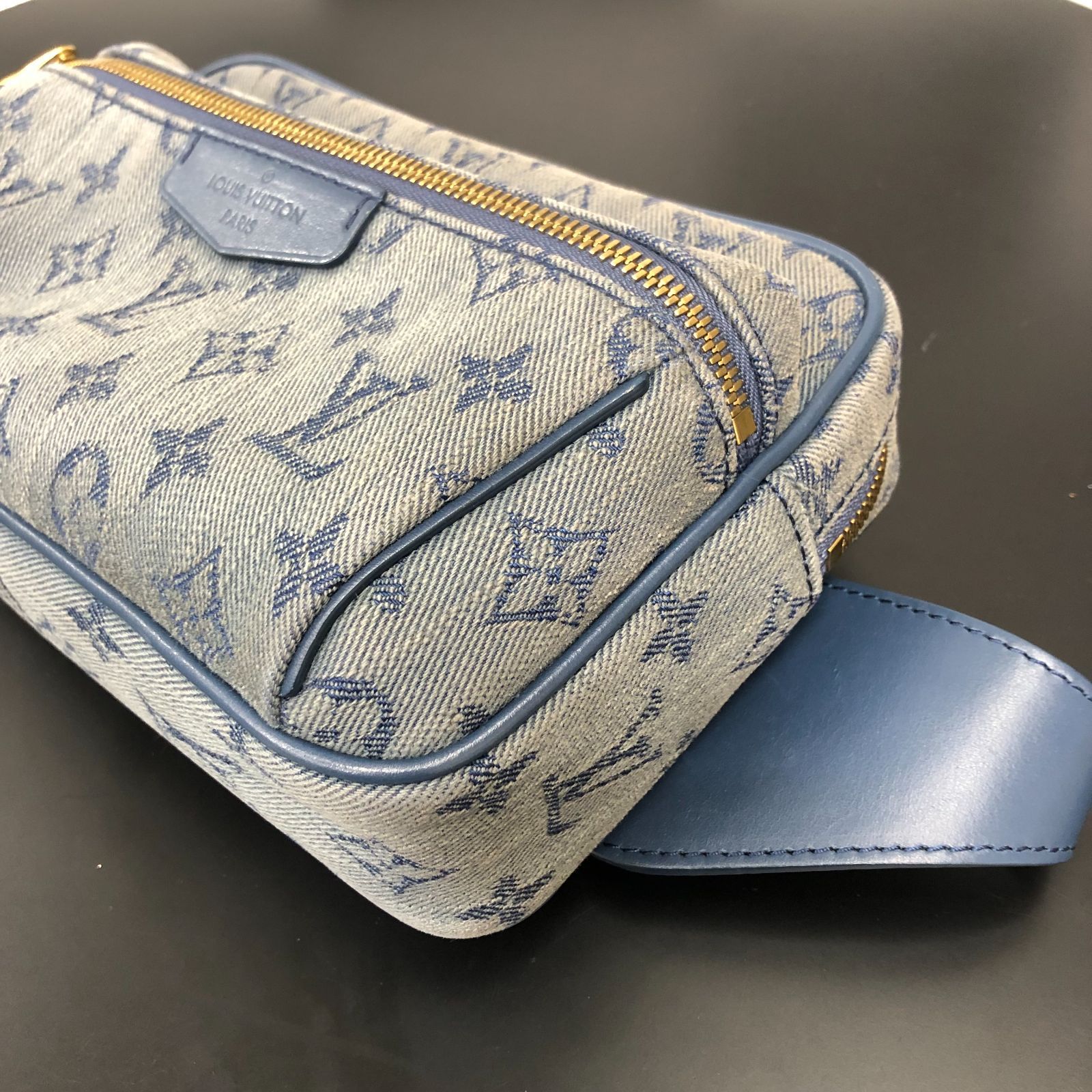 LOUIS VUITTON ルイ・ヴィトン M44741 バムバッグ アウトドア ボディ 