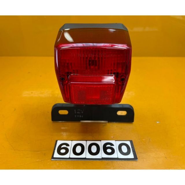 60060 新品 HONDA ホンダスーパーカブ　カスタム　50 テールランプ　テールライト 33701-GB4-691