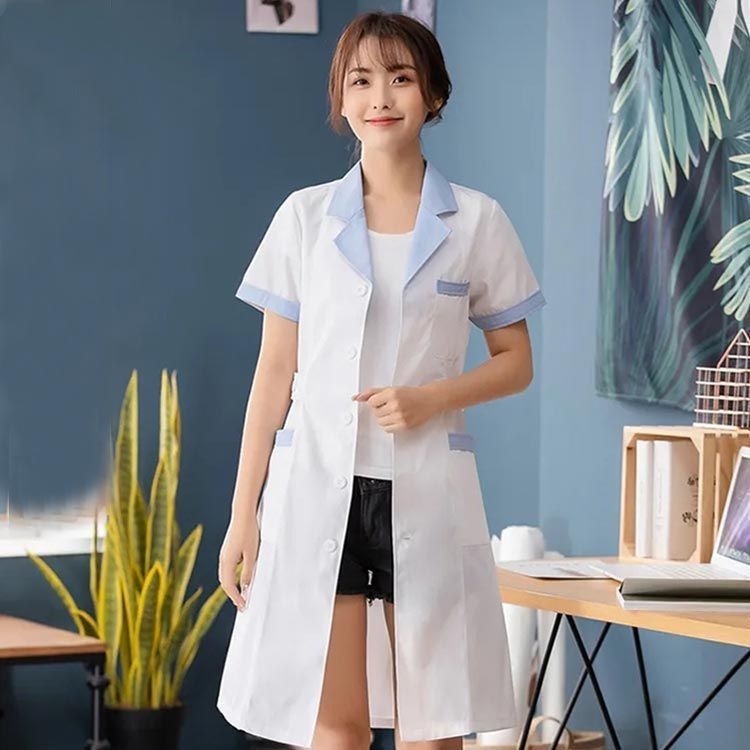 チュニック 白衣 7093SC 看護師 ナース ナース服 FOLK フォーク 半袖 レディース 女性用 医療 ショート丈 短め 膝上 かわいい 可愛い 人気 病院 チュニック 白衣 7093SC 看護師 ナース ナース服 FOLK フォーク 半袖 レディース 女性用 医療用 ショート丈 短め 膝上 かわいい  可愛い 人気 病院 エステ 受付 介護 オフィス オフィスカジュアル おしゃれ 動きやすい