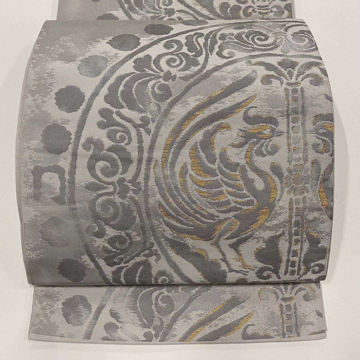 本袋帯　グレー地　金糸　唐花 D 美品 扇に花々 金糸 グレー 六通 正絹 フォーマルな袋帯 K97 - メルカリ
