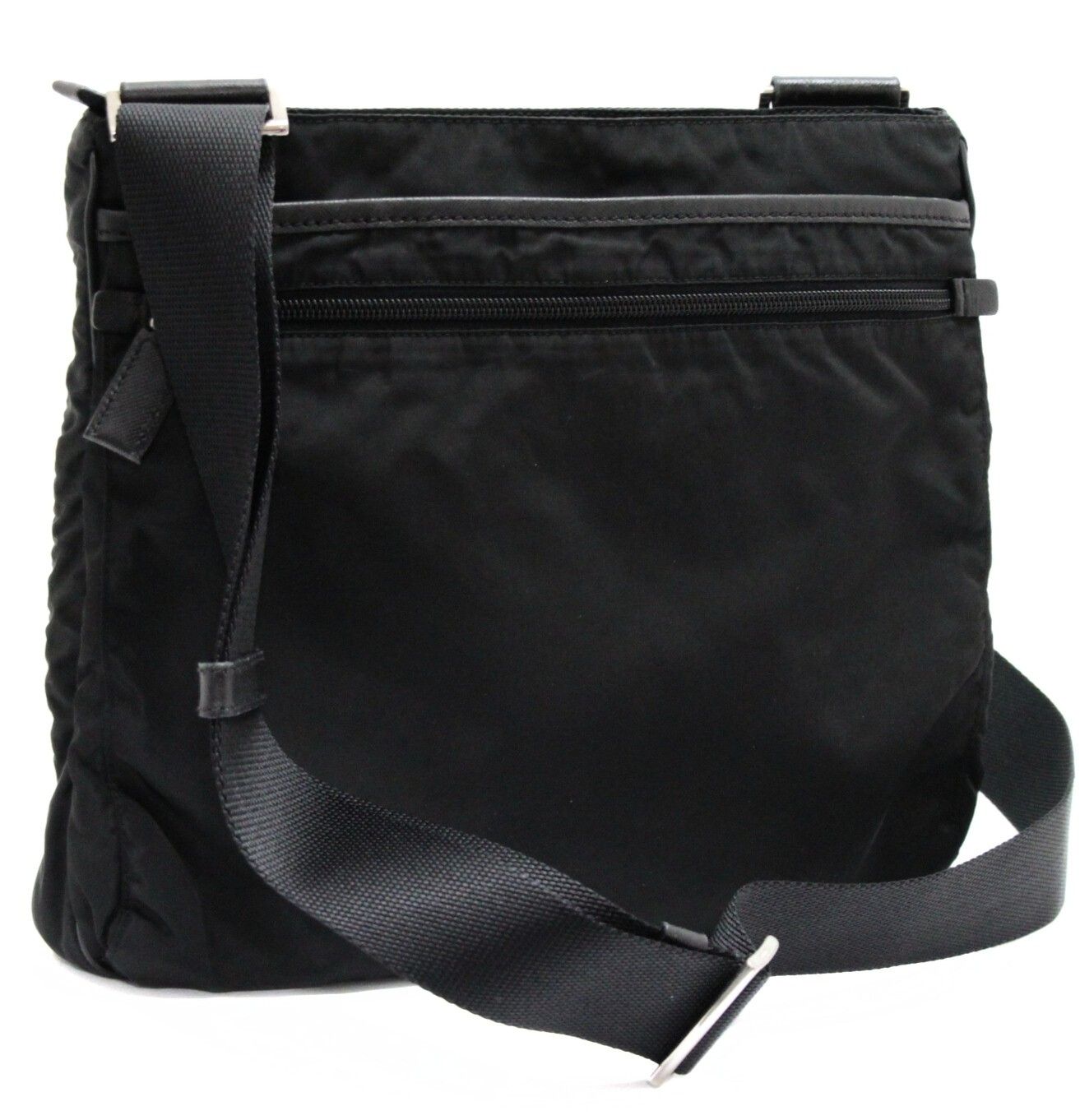 【格安】PRADA プラダ ボディバッグ ナイロン 黒 三角ロゴ ※汚れあり プラダ PRADA 三角ロゴ ショルダーバッグ 背面ポケット ナイロン 黒