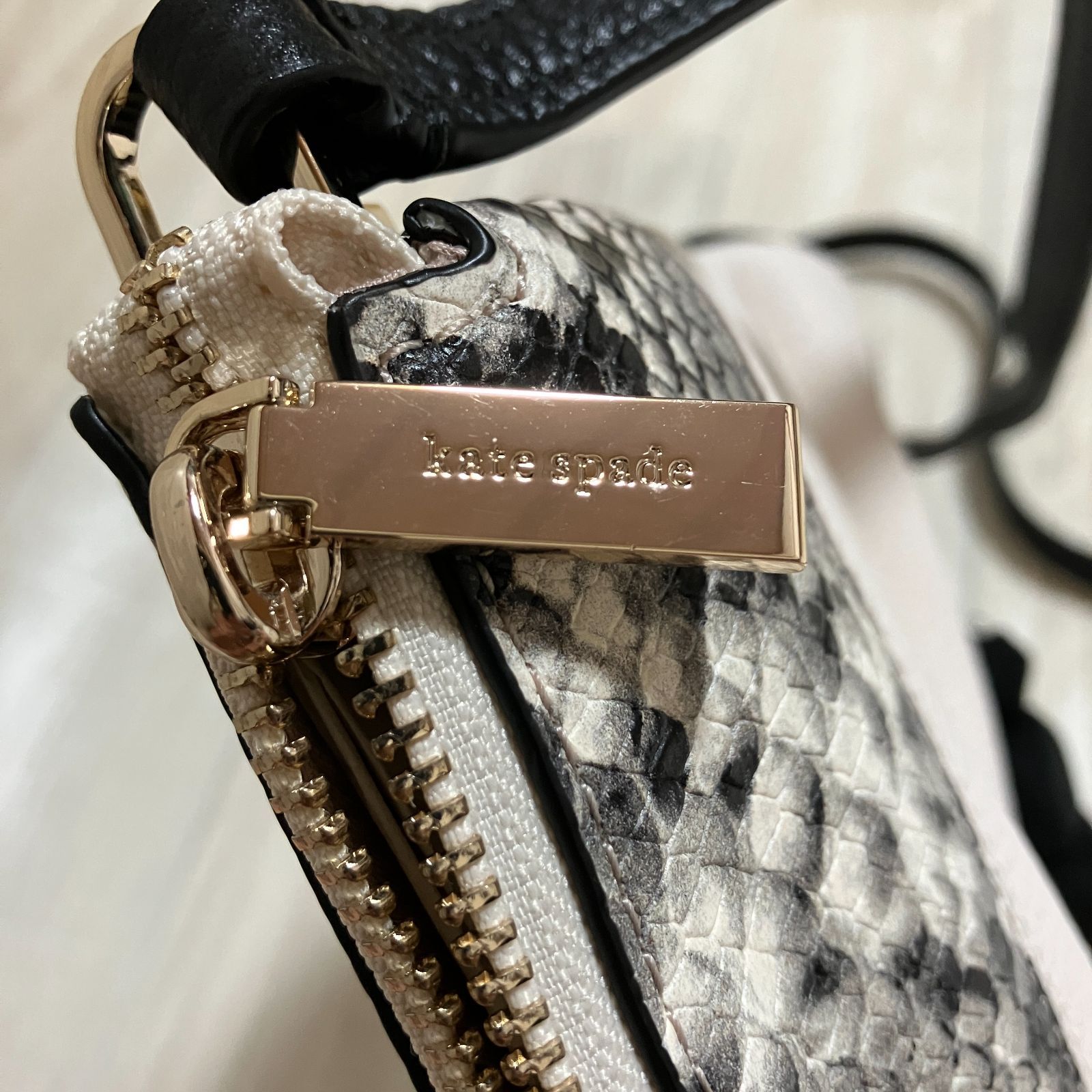 アメリカ正規店購入】Kate spade ケイトスペード ショルダーバッグ 