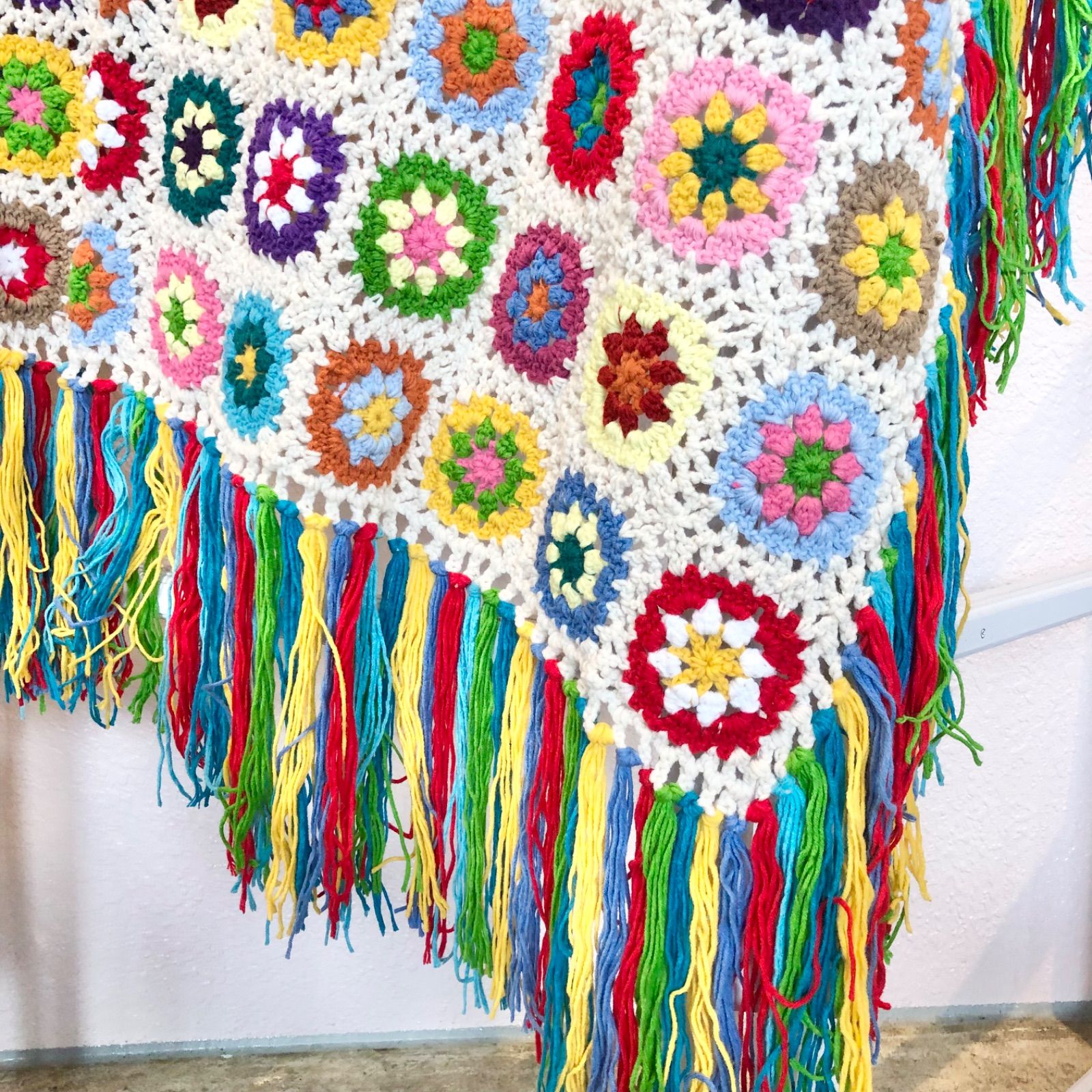 カラフル 花 ハンドメイド モチーフ編み ニットラグフリンジ カラフル 花 ハンドメイド モチーフ編み ニットラグフリンジ