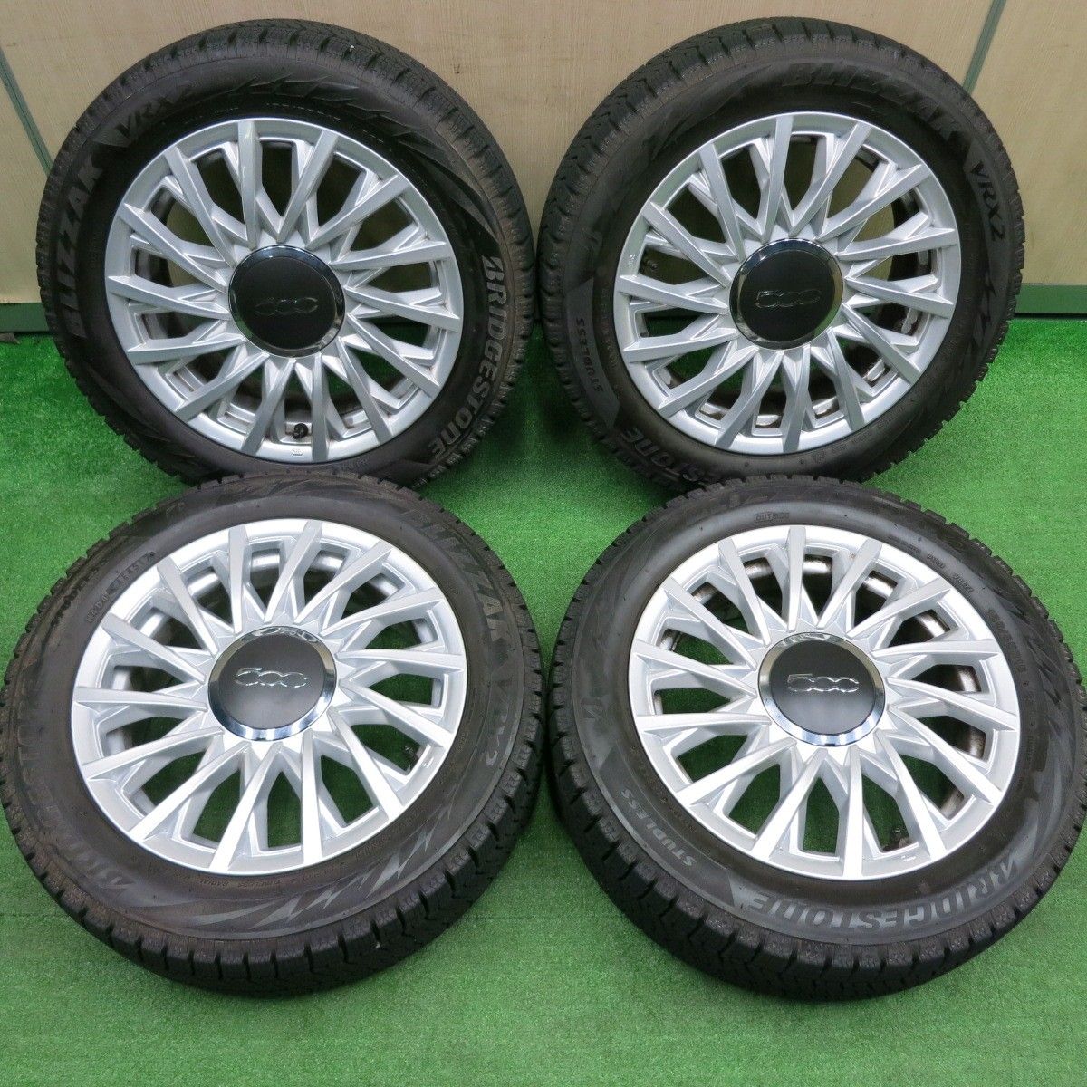 送料無料] バリ溝！キレイ！9分☆FIAT フィアット 500 純正 185/55R15 
