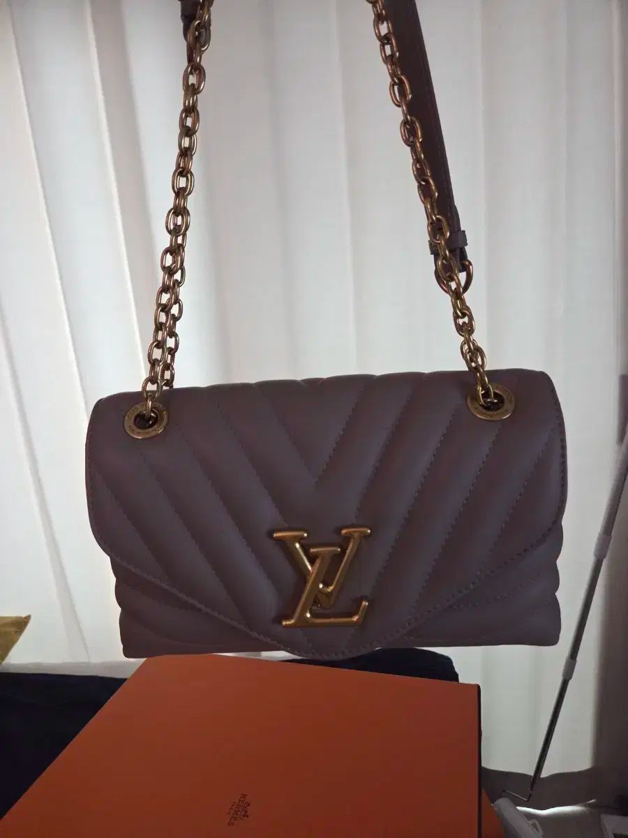直営店★Louis Vuitton★ニューウェーブチェーンバッグ ルイ・ヴィトン ニューウェーブ チェーンバッグMM BLACK