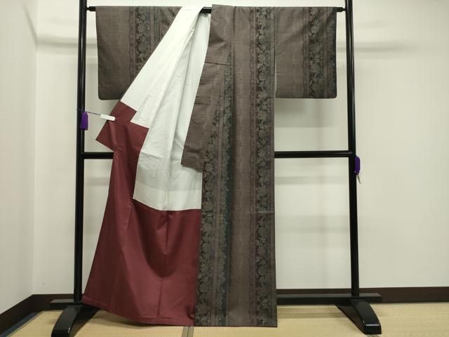 平和屋着物○本場大島紬 9マルキ エ霞花唐草文 正絹 逸品 CAAV4699vp