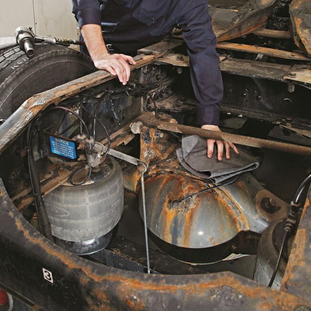 エキストラデューティ吸収マットパッド 幅41cm x 長さ51m ディスペンサーボックス入り オイル 液体吸着マット MAT2002 PIG ピグ