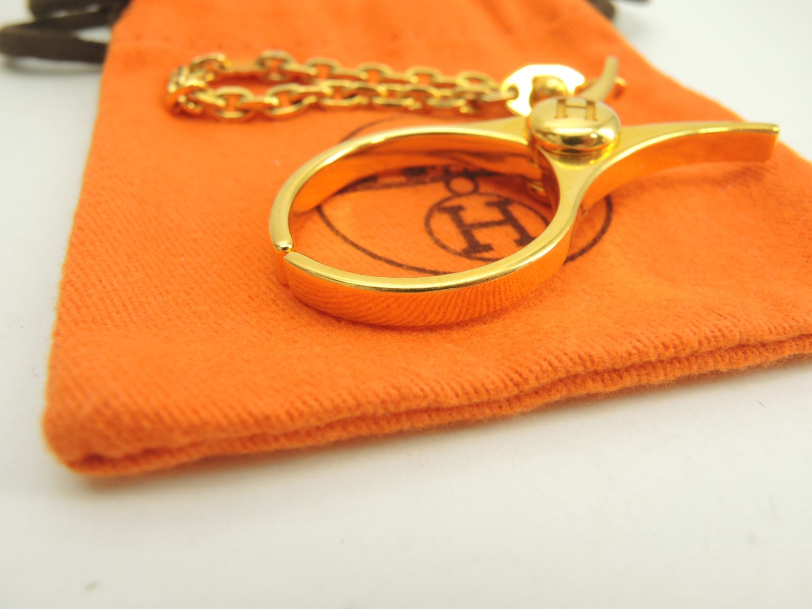 エルメス HERMES フィル グローブホルダー チャーム キーホルダー シルバー色 良品◎HERMES エルメス Filou フィル\u2015 Hロゴ グローブホルダー