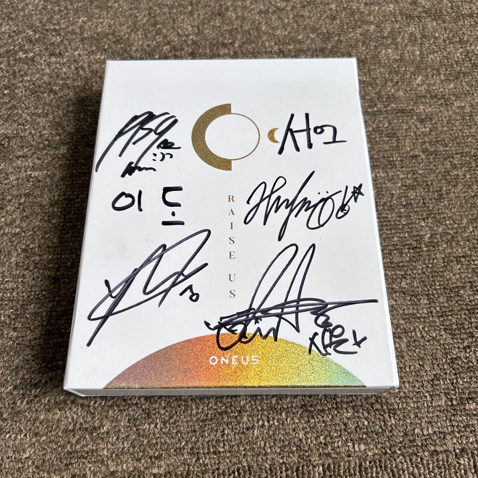 oneus サイン CD アルバム oneus RAISE US サイン CD アルバム - メルカリ