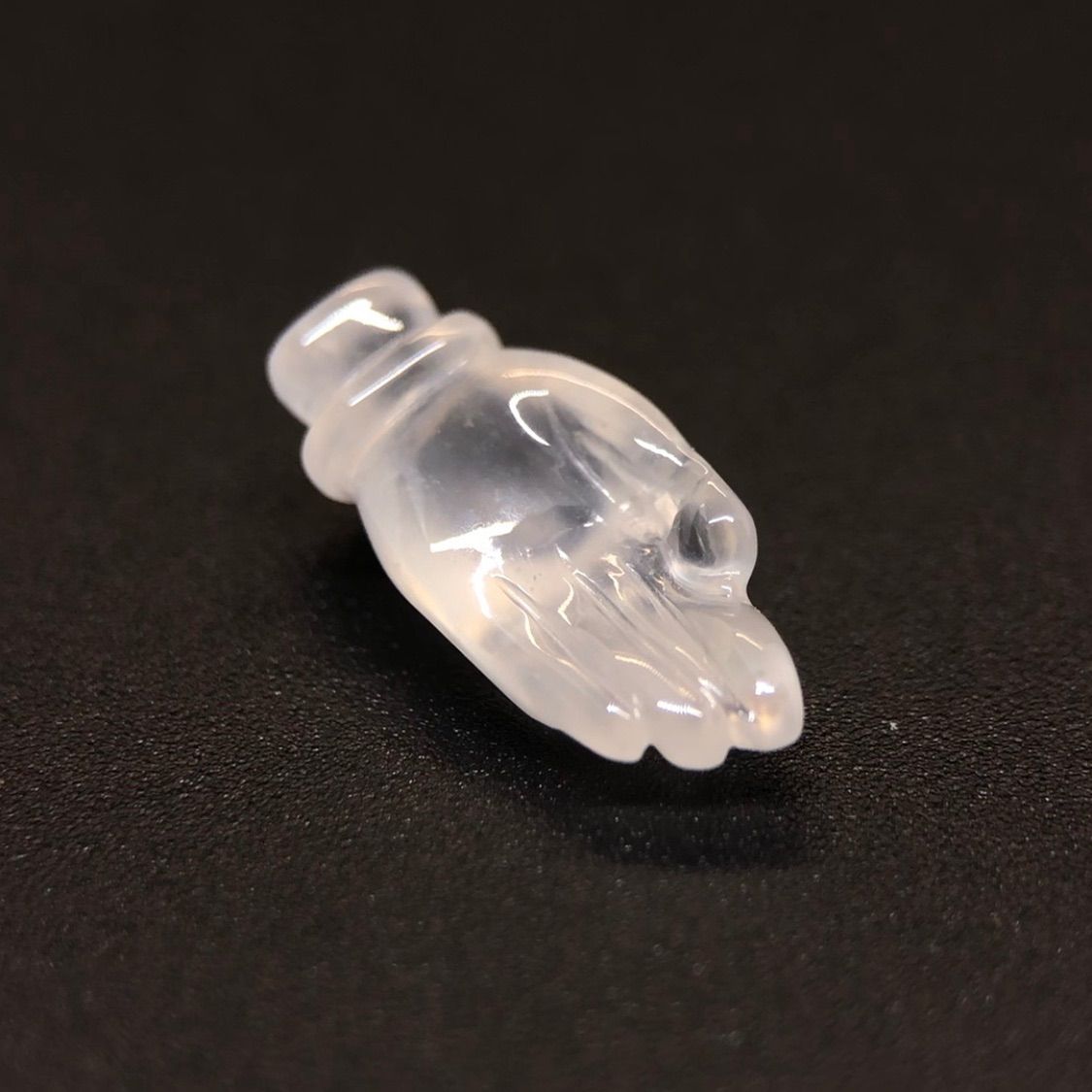 天然 本翡翠 彫刻ルース ペンダントトップ 置物 約3.10ct 仏手 1点物 風水調整 男女兼用 鑑別書付き