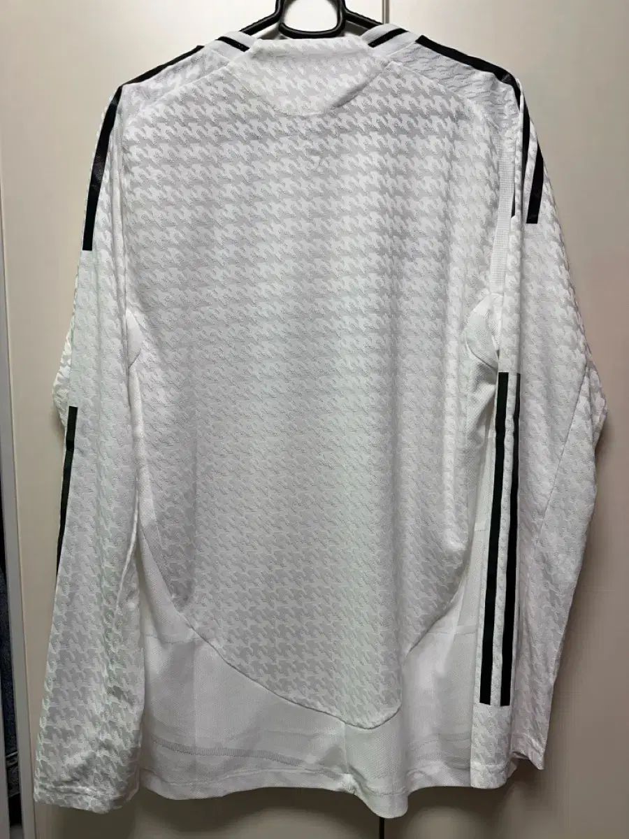 M 販売